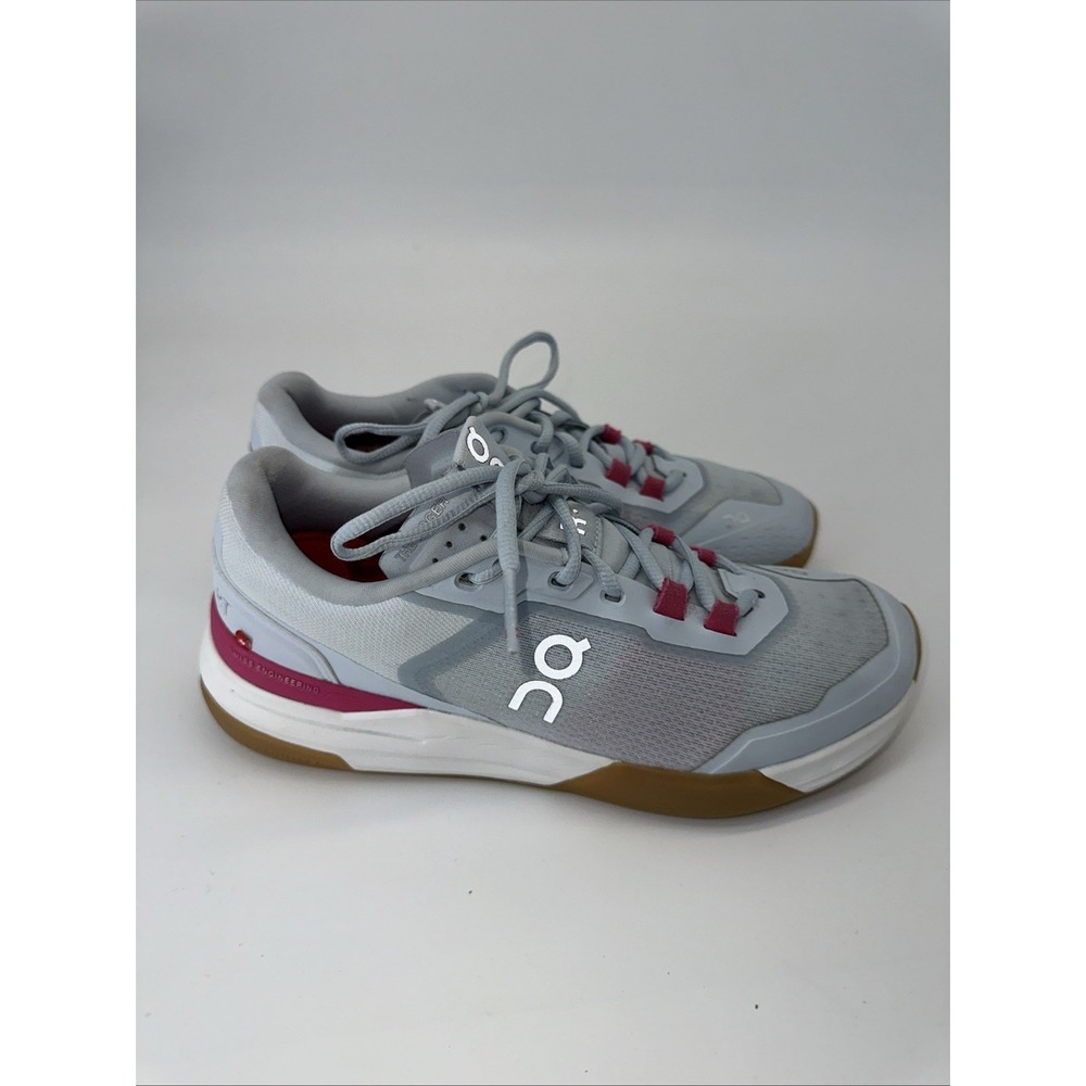 On Running The Roger Advantage Pro 3WF10183015 SIZE 8.5 Womens Gray Mesh